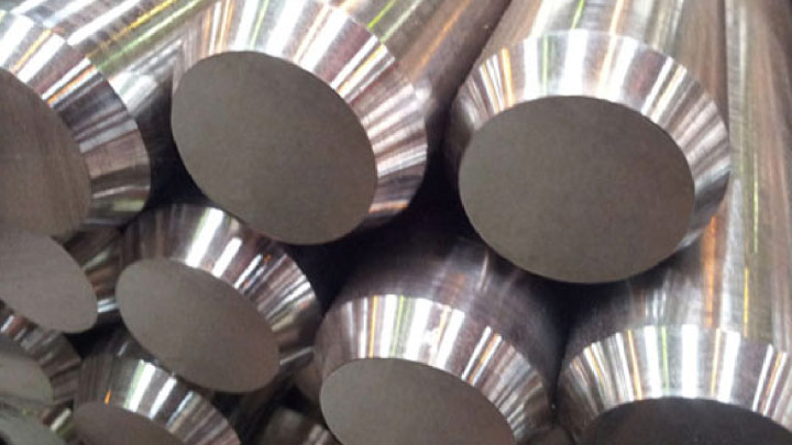 La empresa alemana de mecanizado de precisión WSB lleva los cilindros de acero Hardox® al siguiente nivel de tolerancias súper estrechas y brillo de superficie.