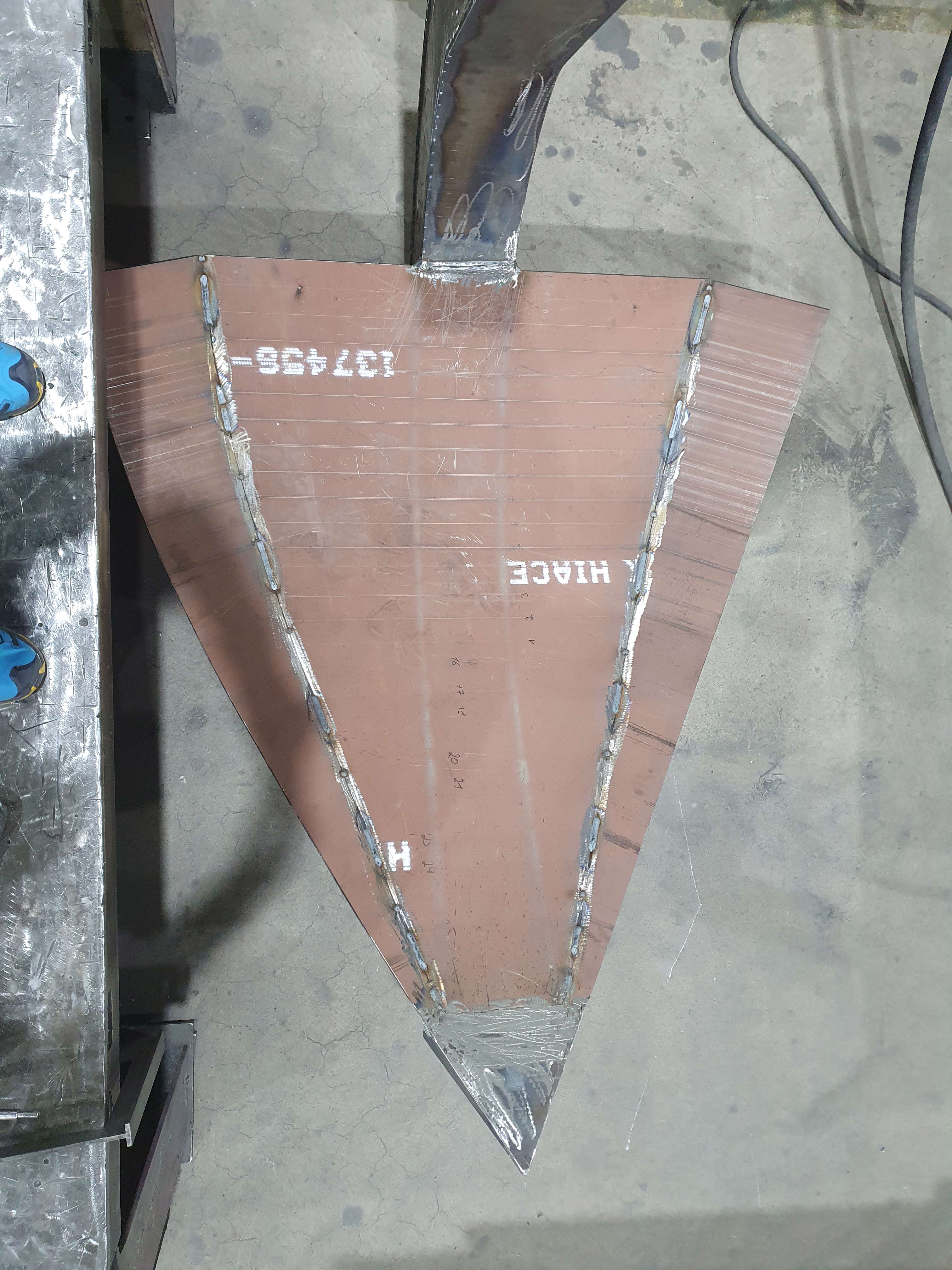 Alle Schalen des Mehrschalengreifer führte Metallbau Perger in Hardox® HiAce aus.