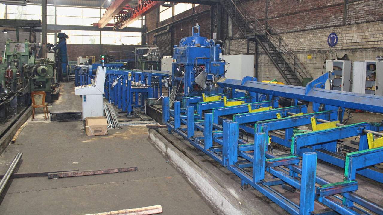 WSB の効率的な機械加工システムにより、h9 公差を満たす旋削・研削・研磨済み鋼棒の製造が可能に。