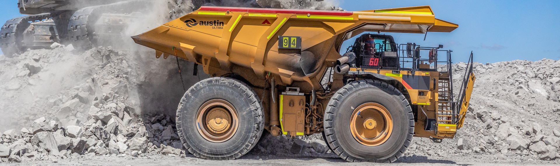 Caminhão de mineração de grandes dimensões da Austin, que pesa 25% menos graças ao Hardox® 500 Tuf