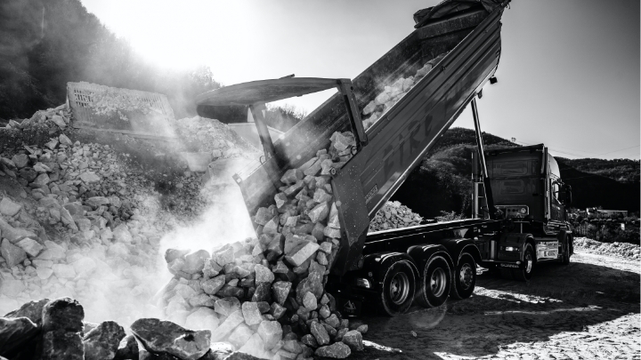 A scrap yard, with demolition and recycling attachments made in Hardox® wear plate