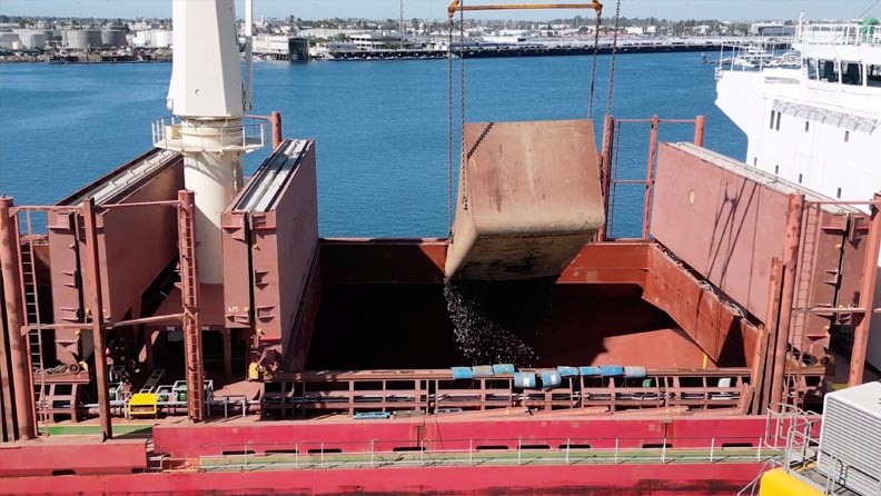 SA Recycling eliminates costly downtime and speeds up vessel turn times in port.