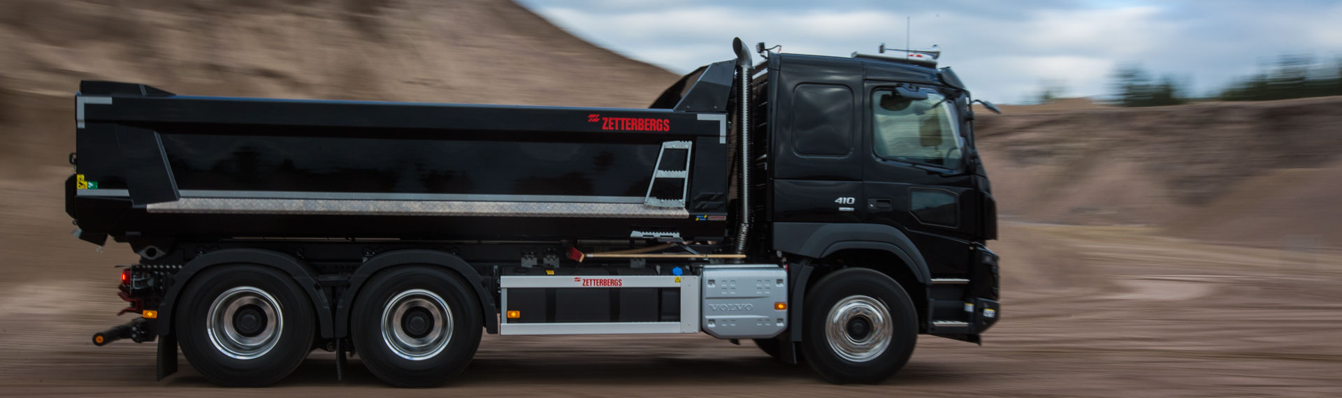 Tipper truck in Hardox 500 Tuf with a conical side panel design