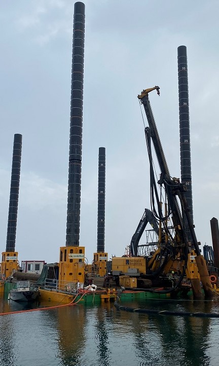 Hallingdal Bergboring’s largest rig in use in the installation of the LDP 