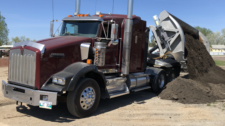 Side dump trailers move massive loads safelyresized