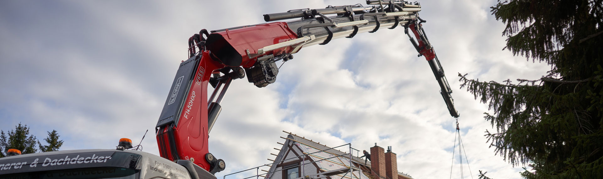 Grúa de Fassi para trabajos pesados fabricada con el acero Strenx® 